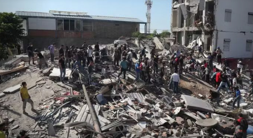 Terremoto de 7,4 deixa rastro de destruição na Colômbia; equipes correm contra o tempo em busca de sobreviventes