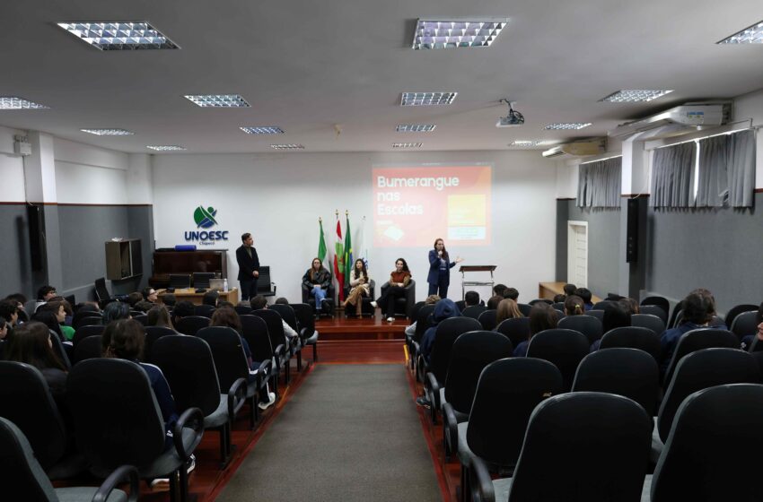  Bumerangue nas Escolas é realizado com turmas do ensino fundamental e médio
