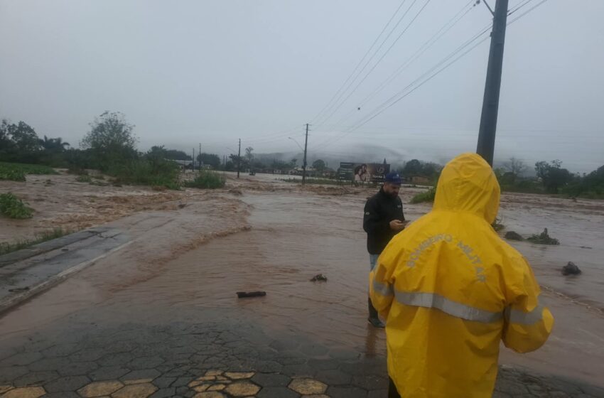  Chuvas intensas afetam 60 municípios em Santa Catarina e quatro decretam Situação de Emergência