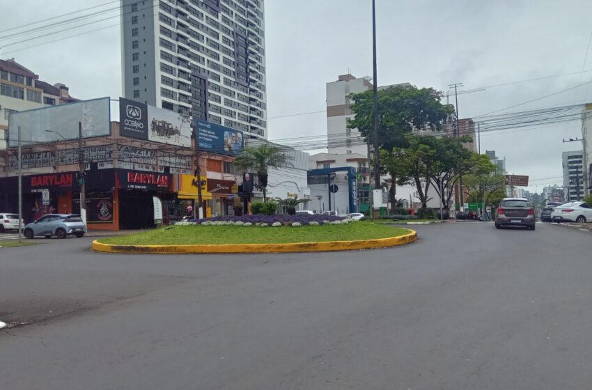  Trânsito muda para avanço de obras de Natal em Chapecó